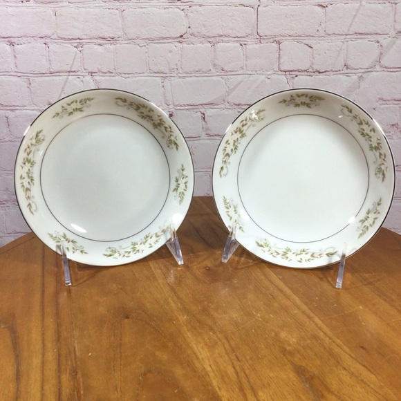 International Silver Company 326 Springtime Fruit/Dessert Bowl - Set of 2 - Picture 2 of 4
